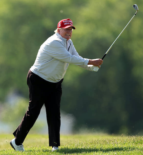 trump golfing